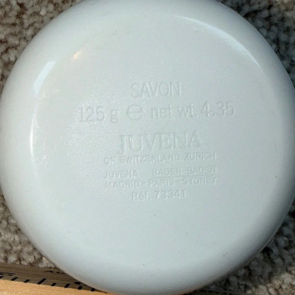 Vintage Juvena Fleurance Savon Swiss Bar Soap 125g with Floral Clam Shell Case